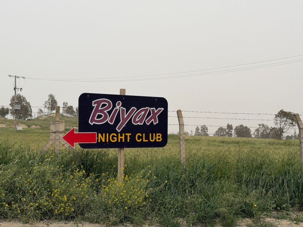 biyax night club